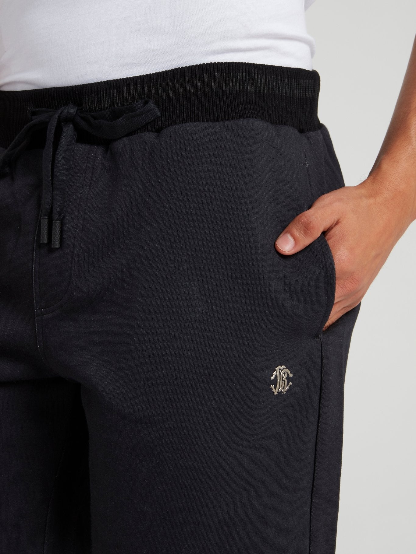 Черные шорты с леопардовым принтом