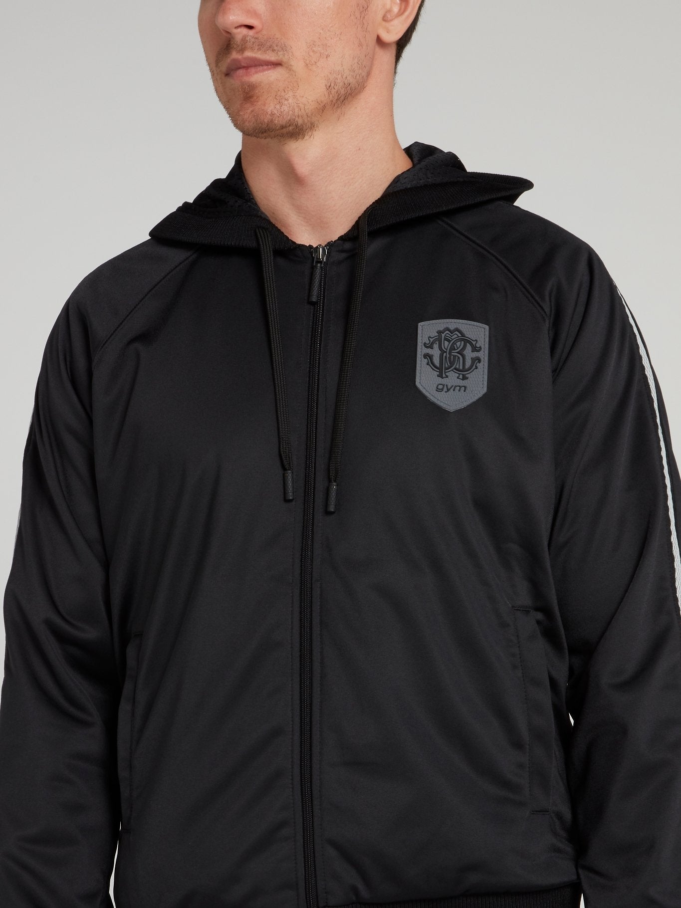 Черная толстовка на молнии с логотипом