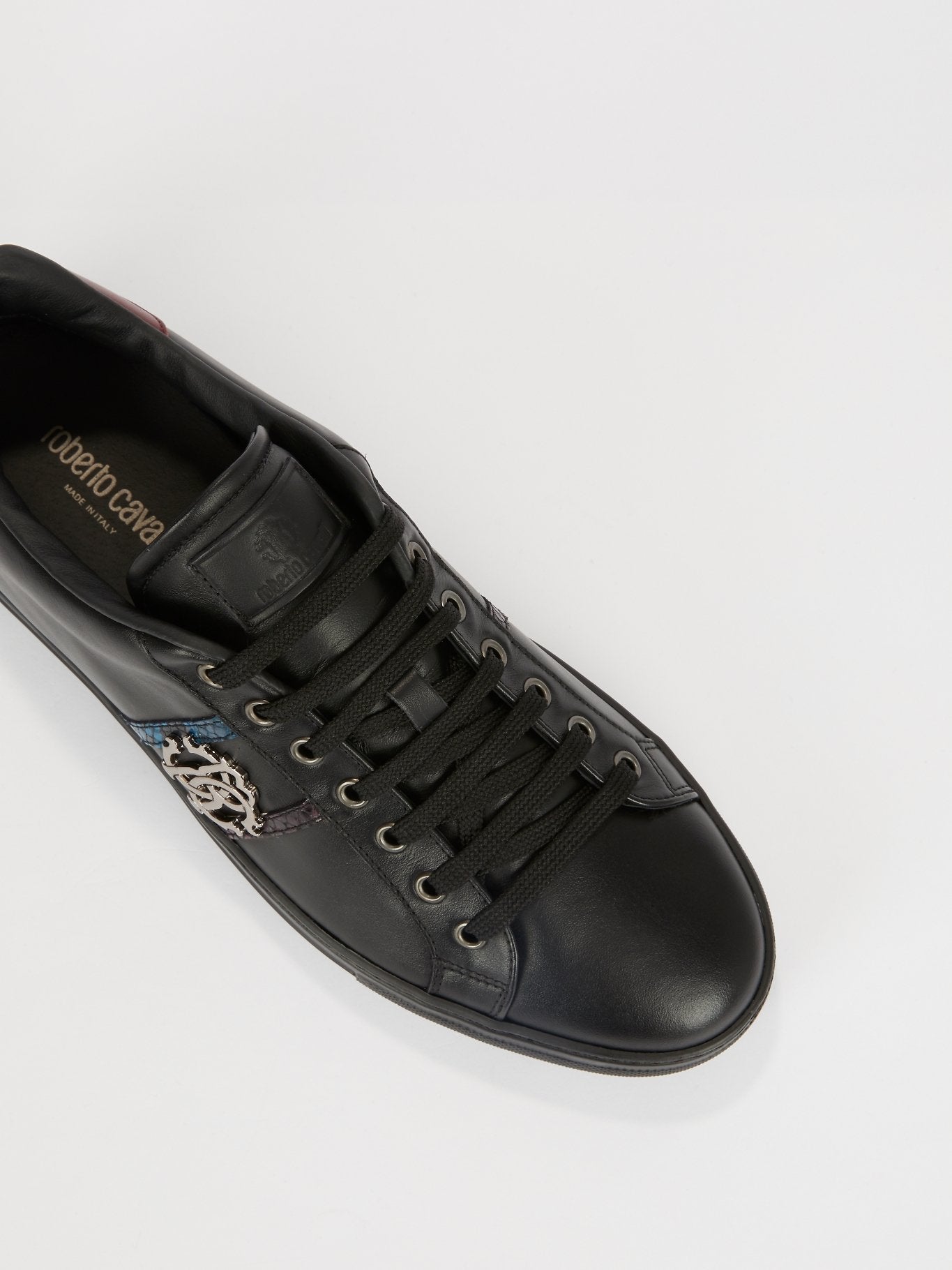 Черные низкие кроссовки с логотипом