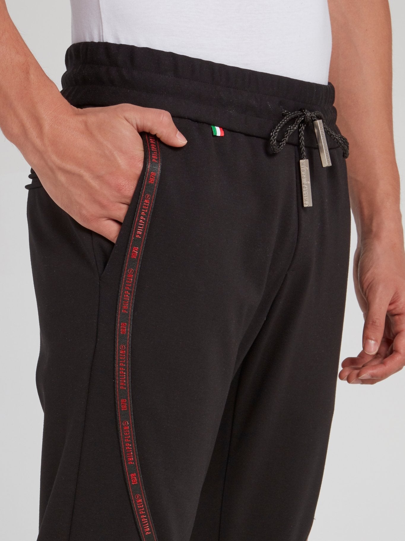 Черные спортивные брюки с логотипом