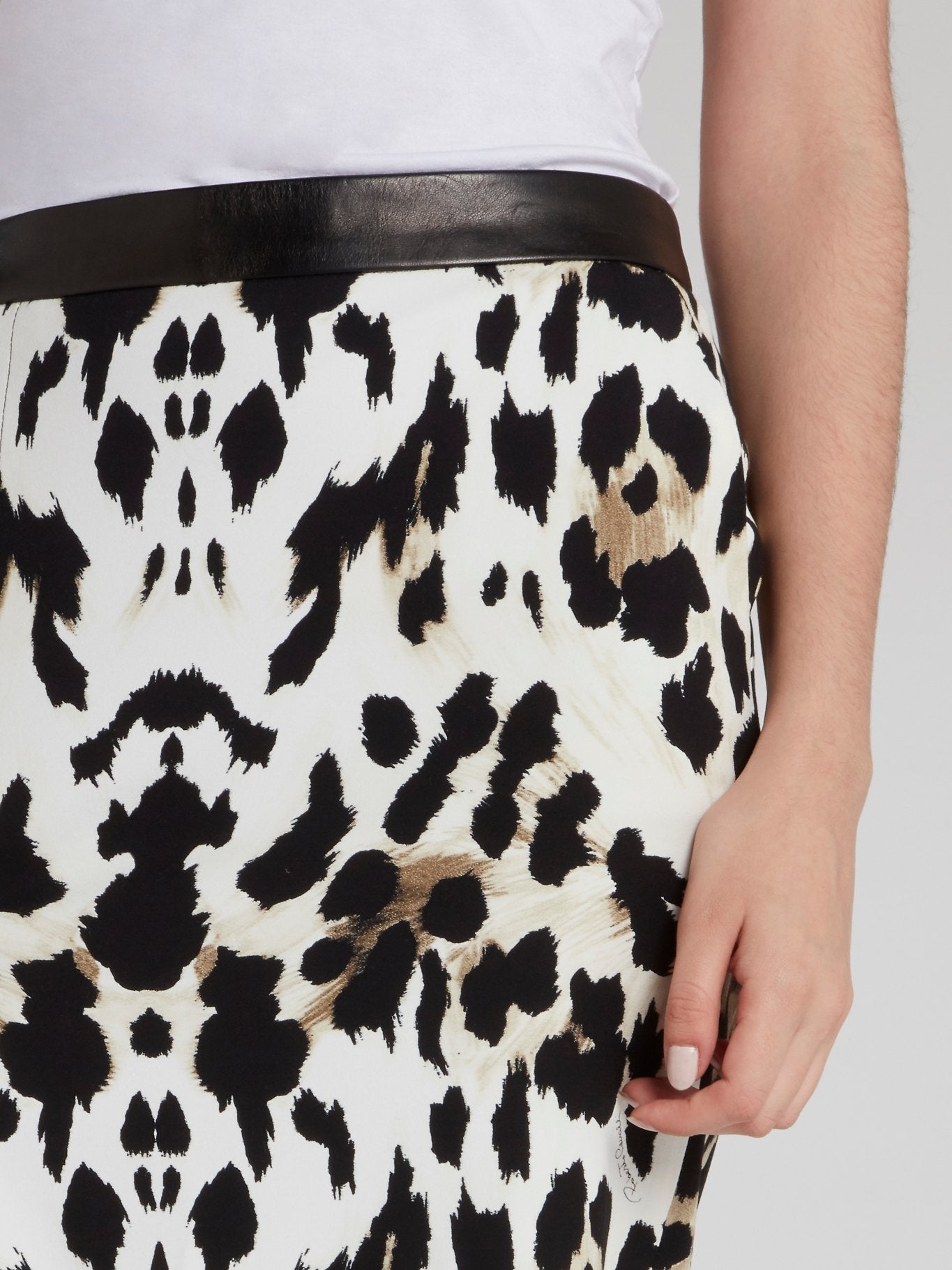 Leopard Print Slit Pencil Skirt