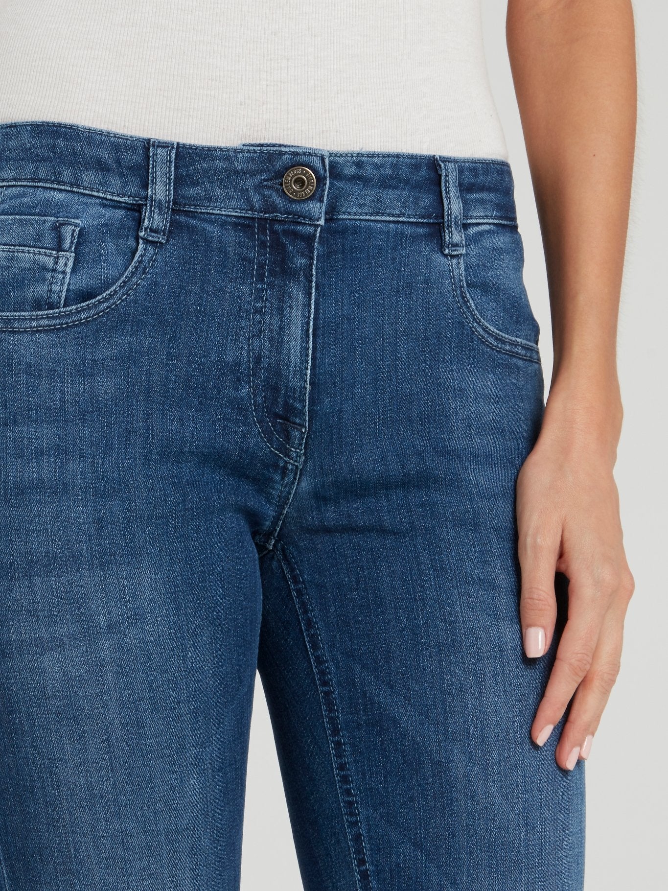 Синие джинсы скинни