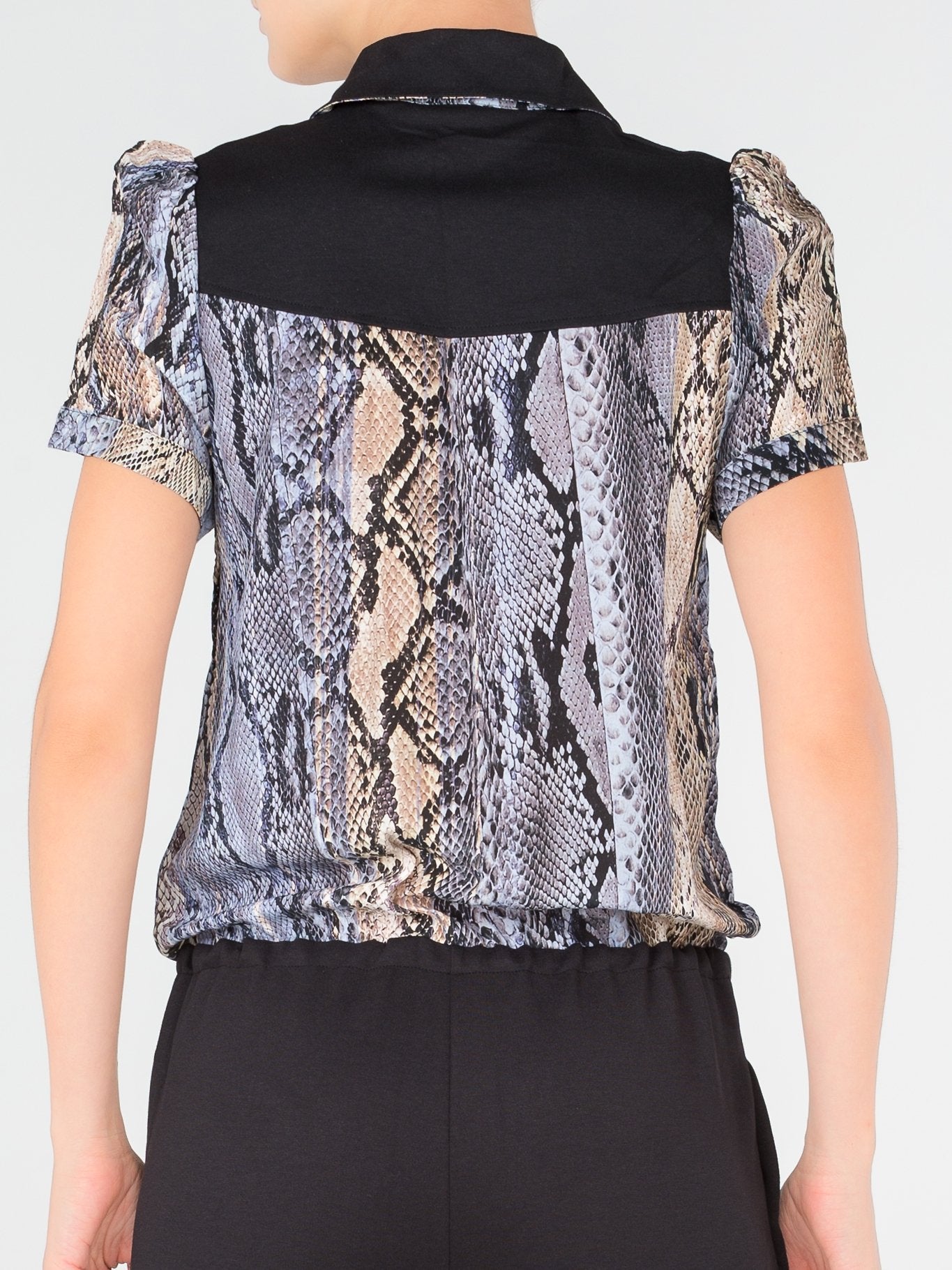 Черный комбинезон со вставкой с эффектом змеиной кожи