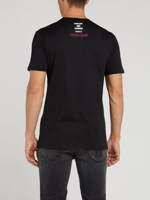 Черная футболка с графическим принтом