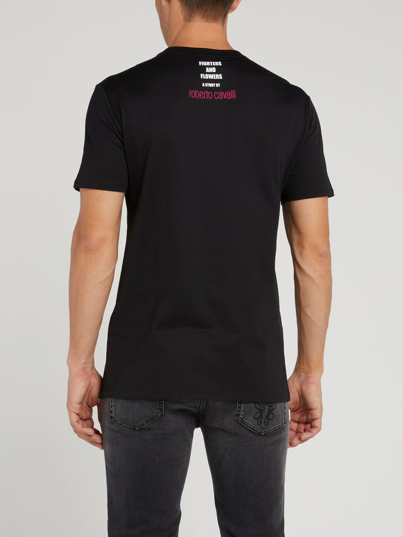 Черная футболка с графическим принтом