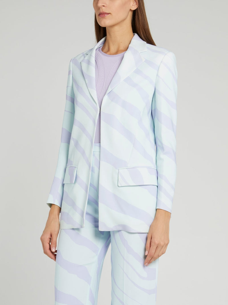 Светло-голубой пиджак с анималистическим принтом