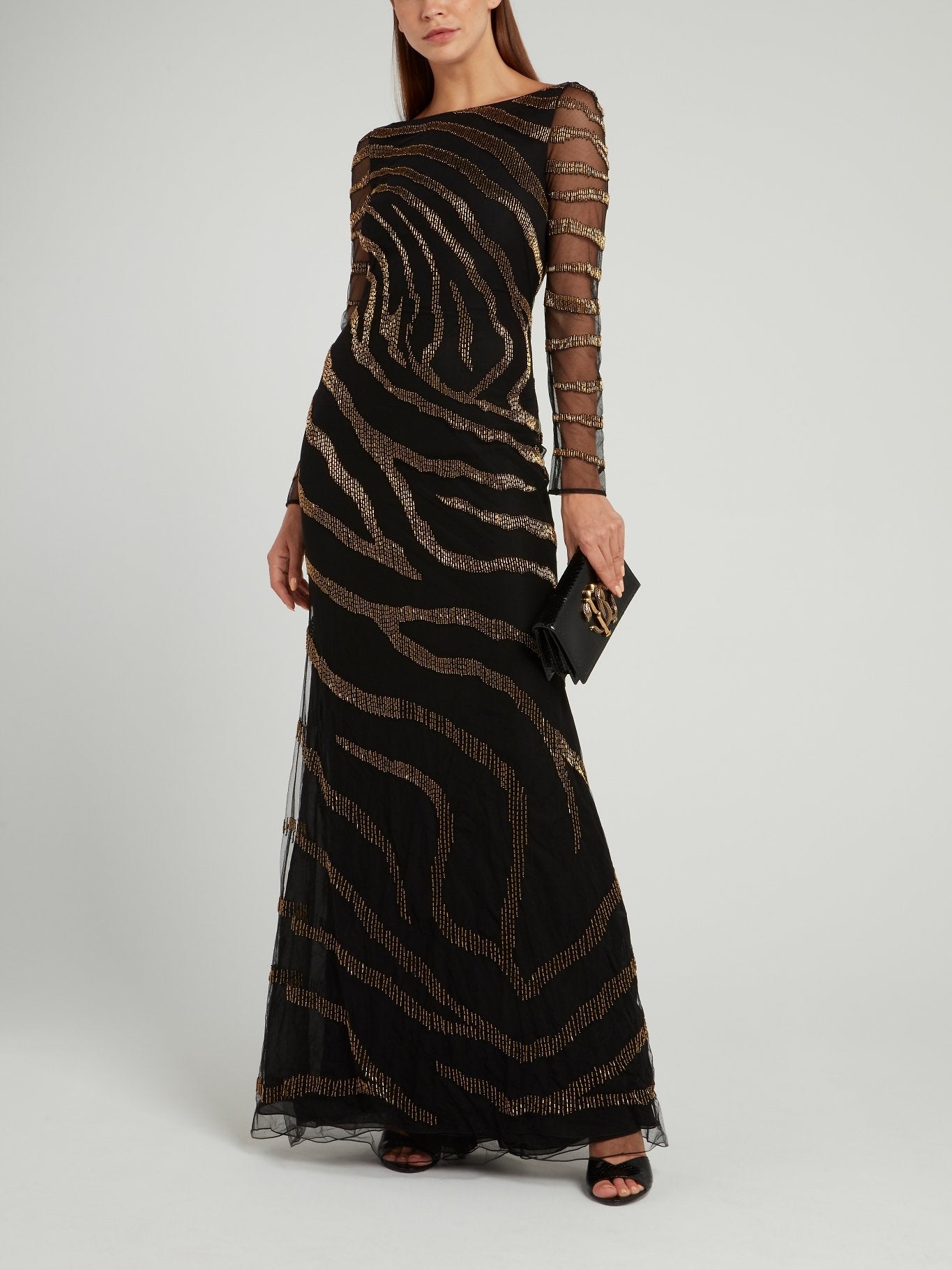 Черное платье-макси с V-образным вырезом и вышивкой бисером