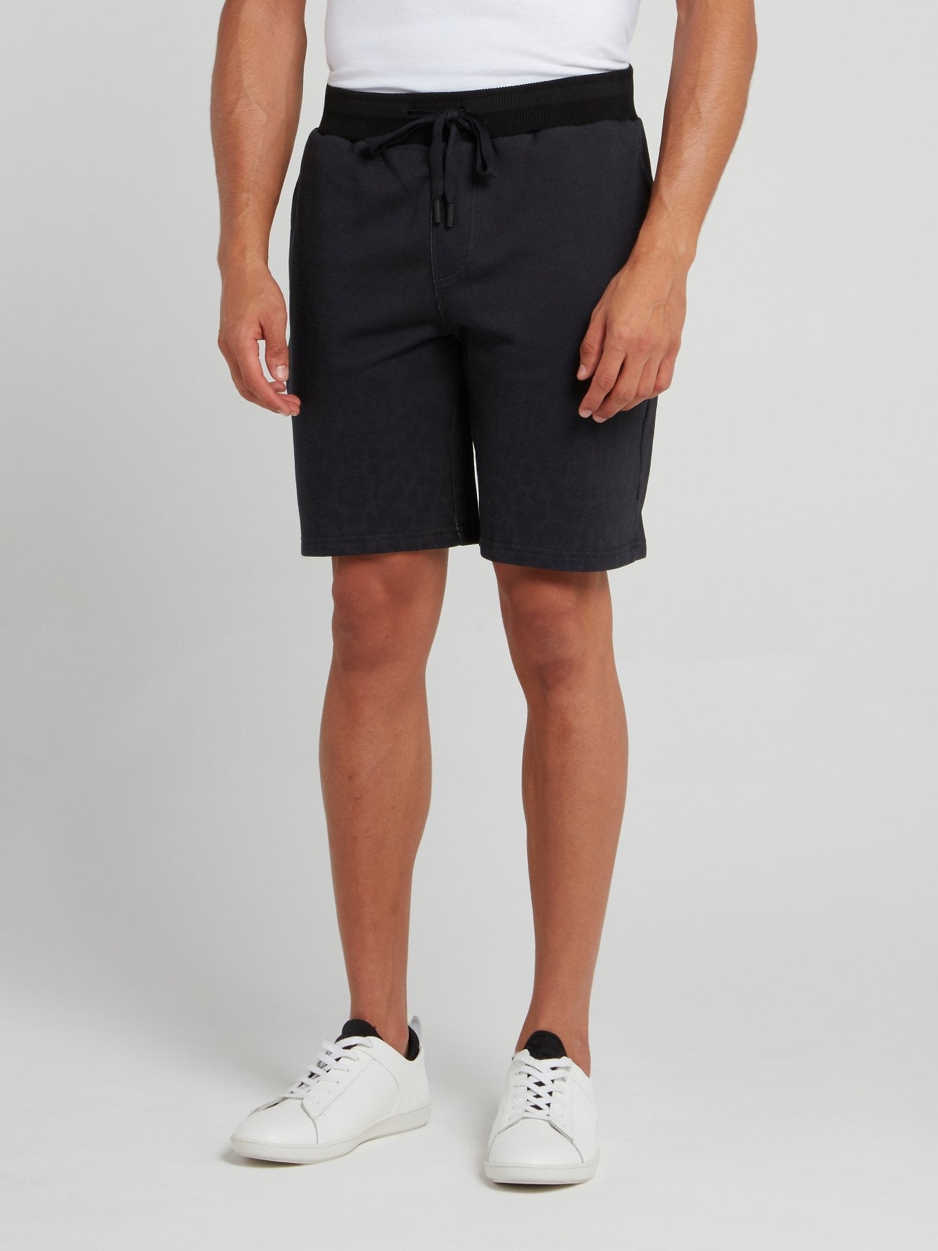 Черные шорты с леопардовым принтом