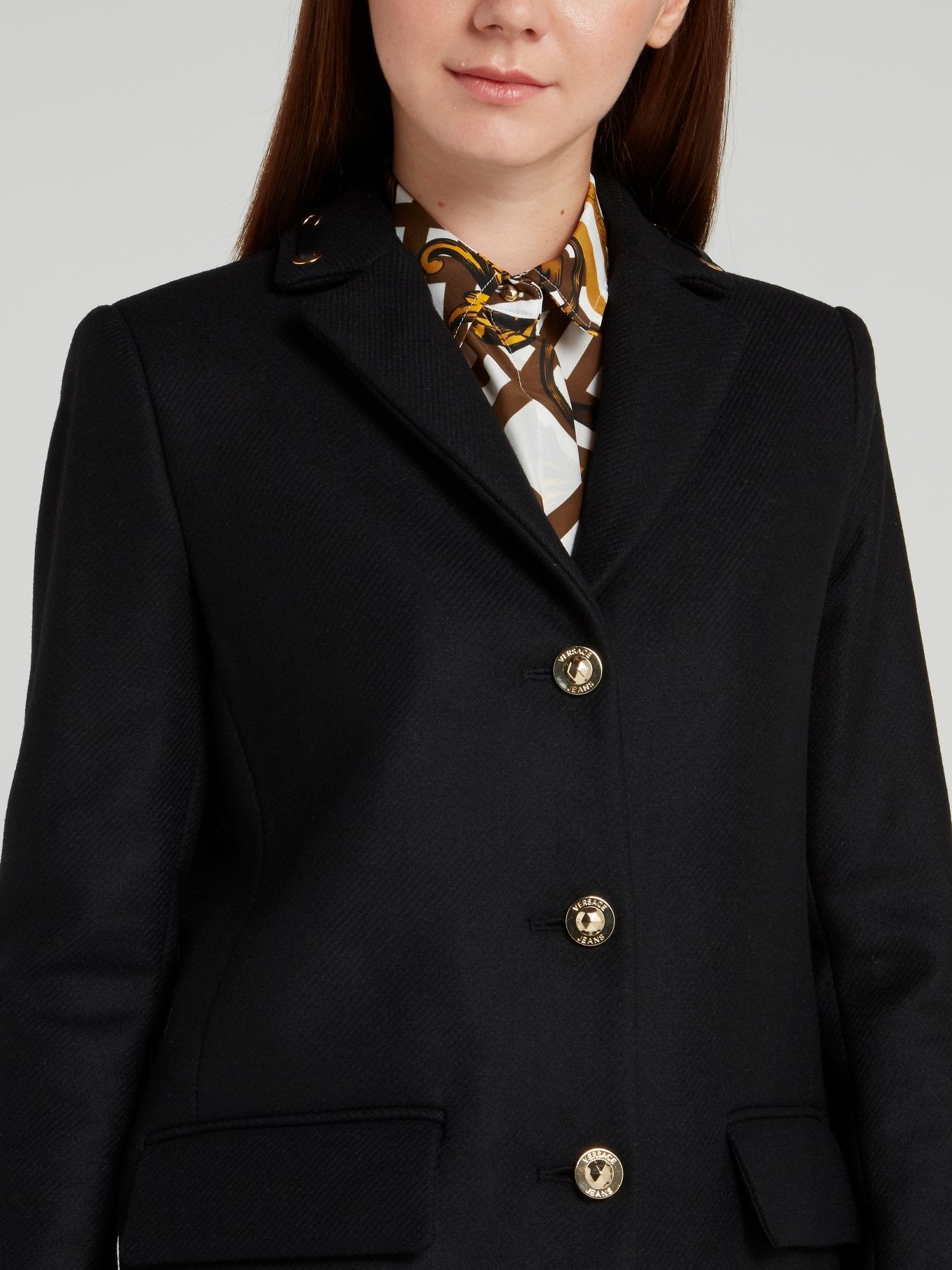 Черное длинное пальто с отделкой