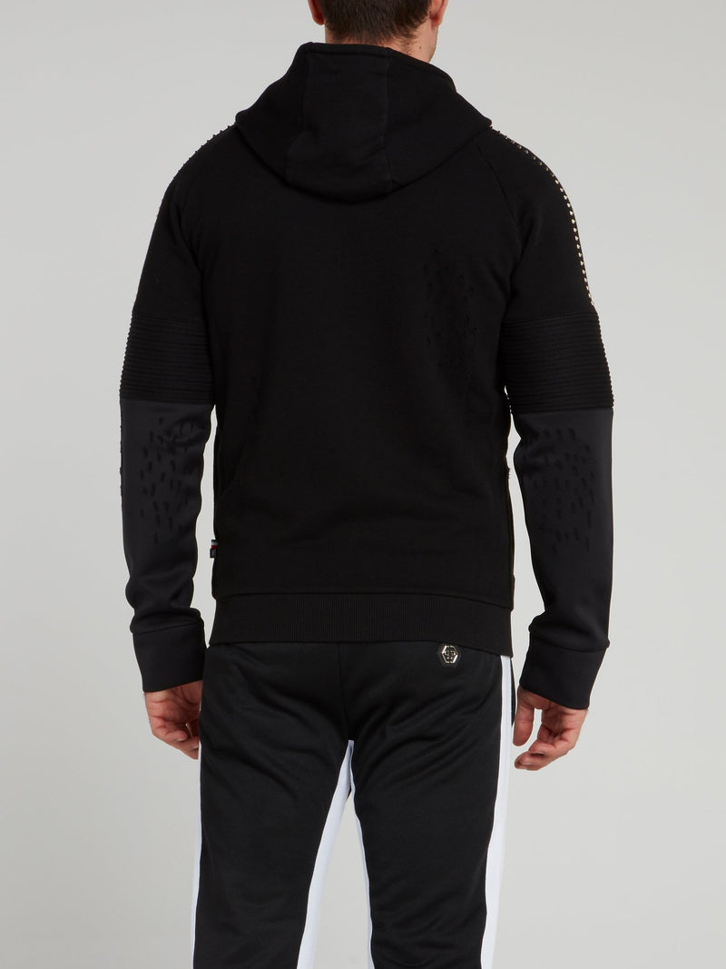 Черная спортивная куртка с рваной отделкой