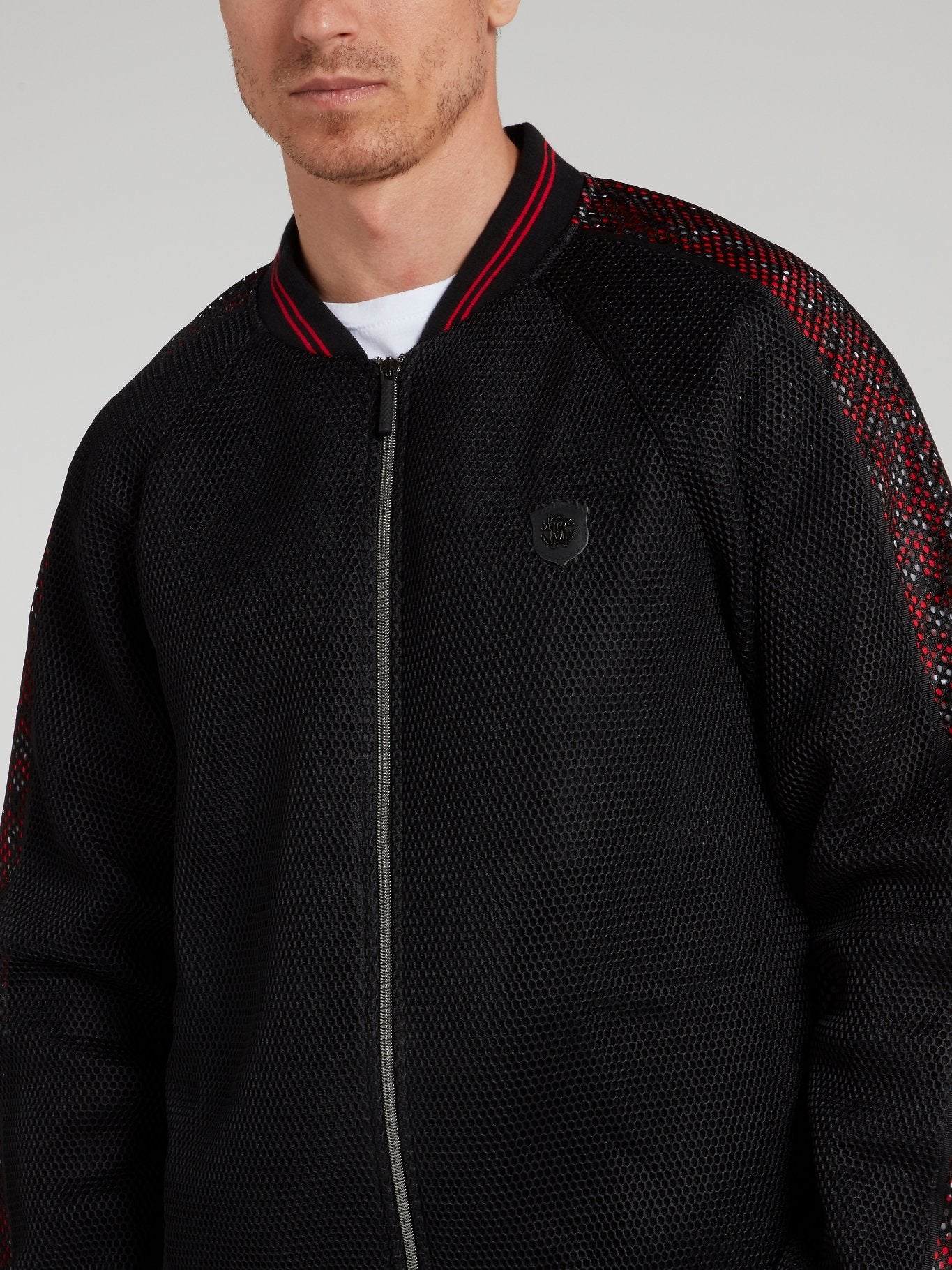 Черная толстовка с сетчатой спиной и логотипом