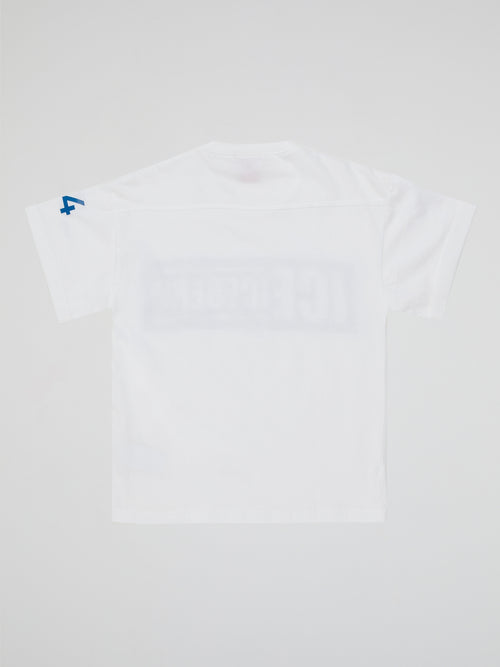 Introducing our White Logo Print T-Shirt for Kids by Iceberg, where style meets playful creativity! This extraordinary tee showcases Iceberg's iconic logo in a vibrant, eye-catching print, transforming your little ones into trendsetters from day one. Crafted with the utmost care and comfort, this tee is made to ensure a delightful fashion experience for your kids, allowing them to express their unique personality with every wear.