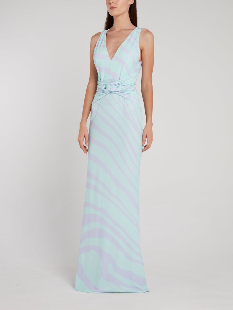 Голубое платье с V-образным вырезом и анималистическим принтом