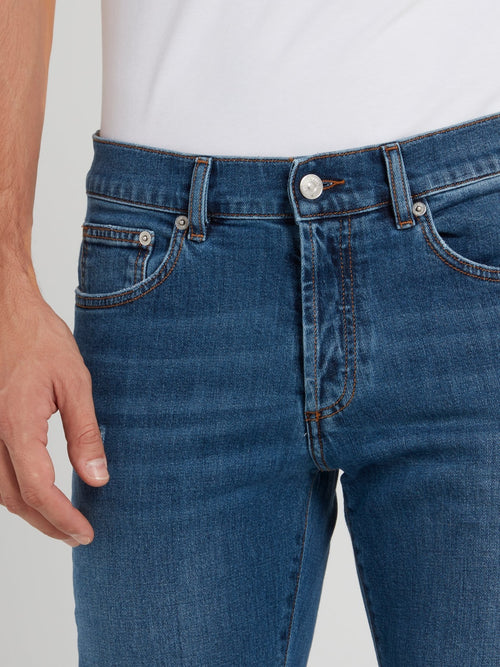 Синие прямые джинсы