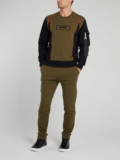 Оливковые спортивные брюки с логотипом