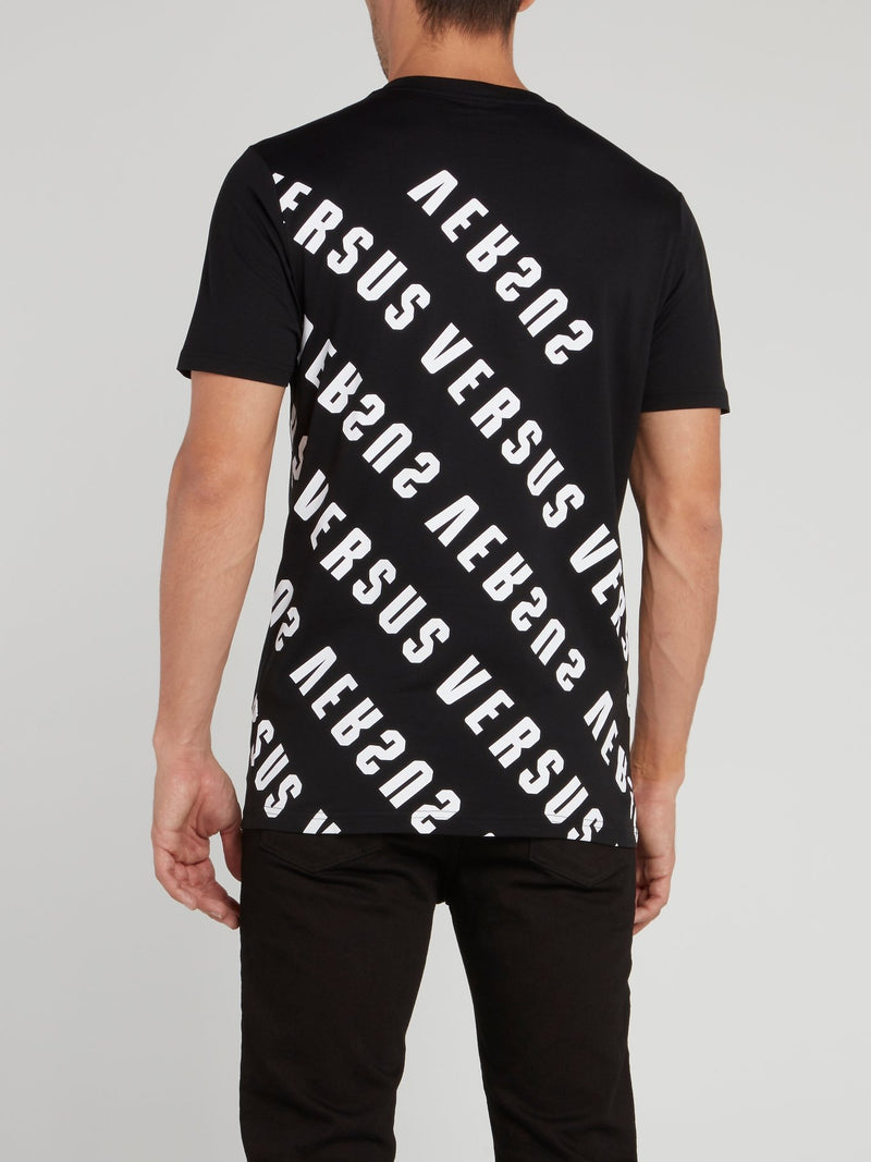 Черная футболка с логотипом