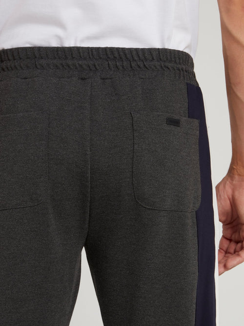 Серые брюки в стиле колор-блок