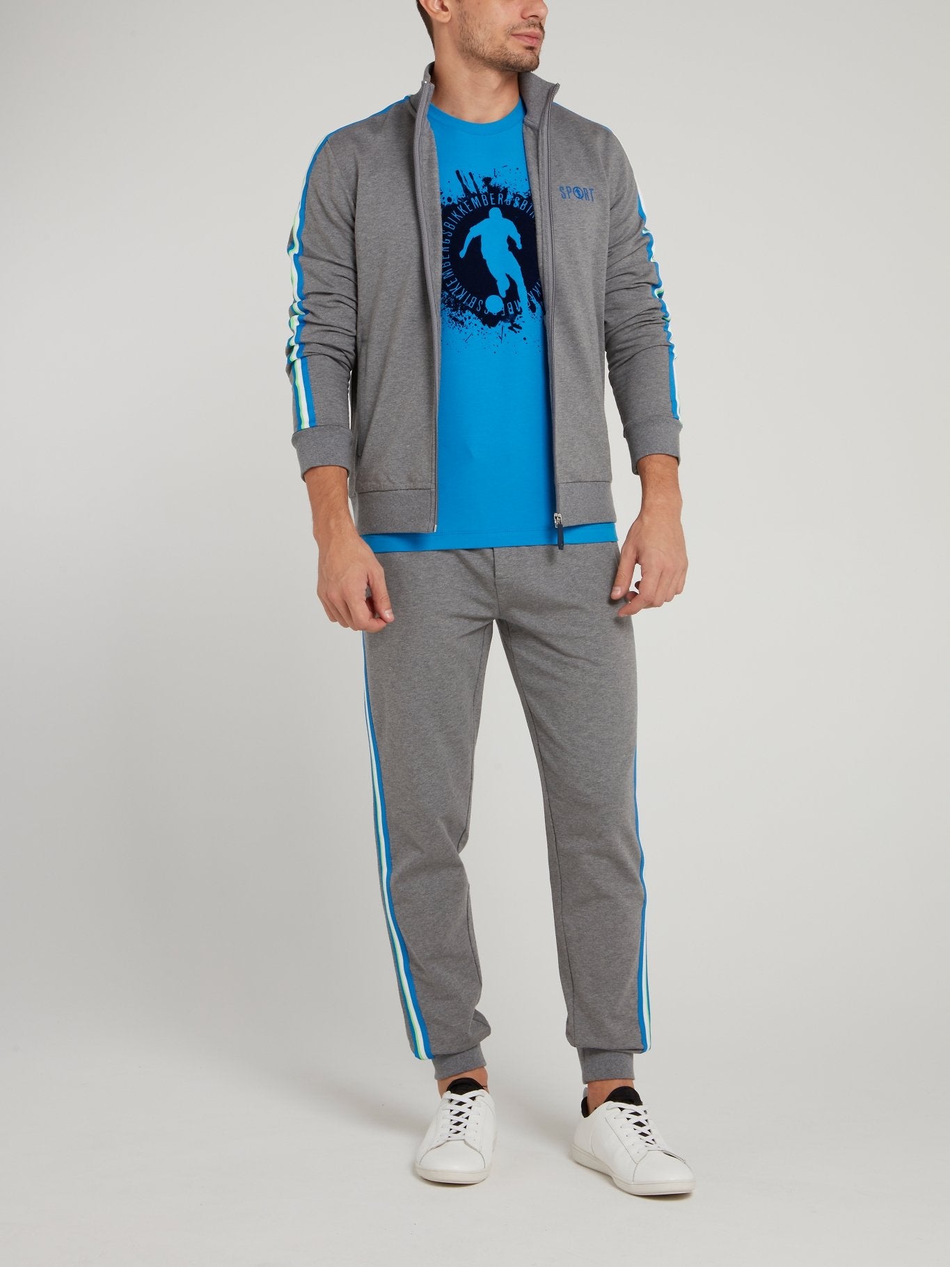 Голубая футболка с логотипом Sport