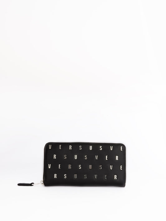 Черный кошелек с монограммой