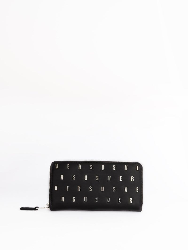 Черный кошелек с монограммой