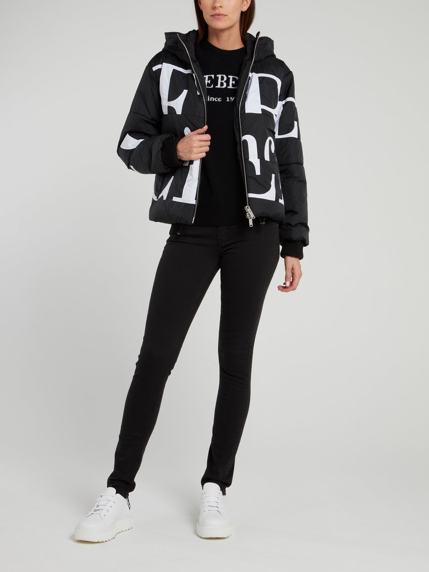 Черный классический джемпер с логотипом