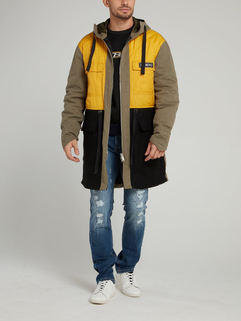 Коричневая длинная куртка в стиле колор-блок