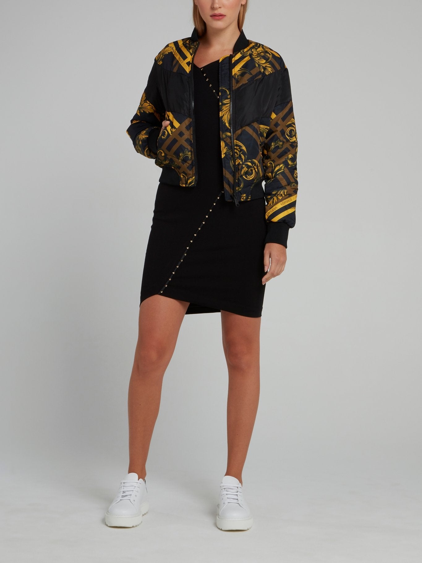 Черное асимметричное платье со стразами