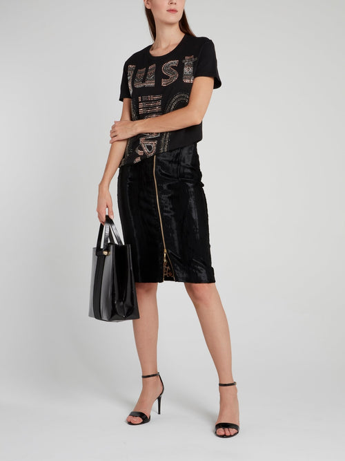 Черная футболка с логотипом из страз