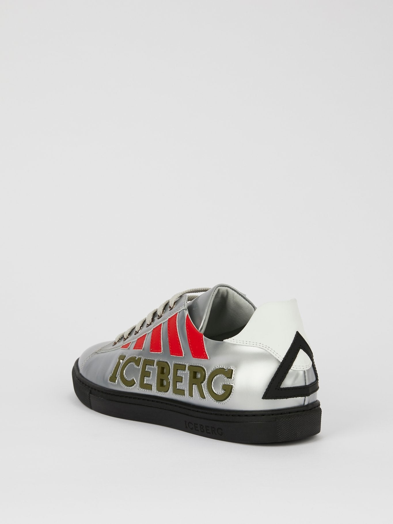 Кроссовки на шнуровке с металлическим эффектом