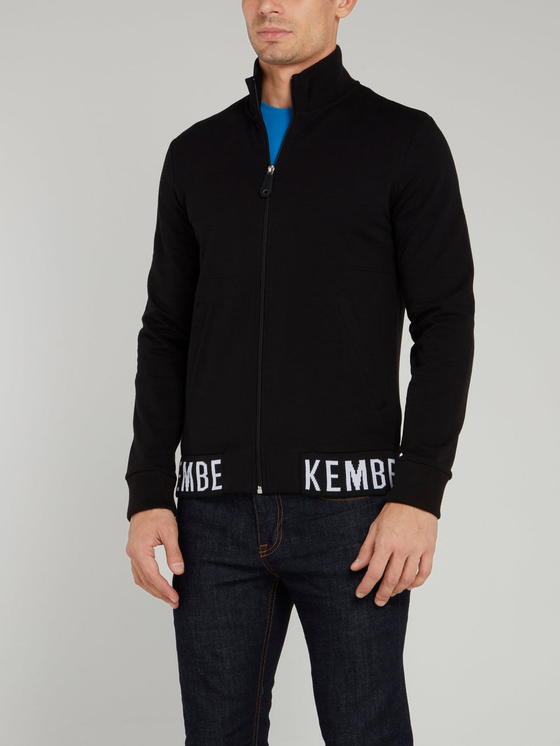 Черная куртка с высоким воротником