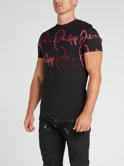 Черная футболка с круглым вырезом и логотипом