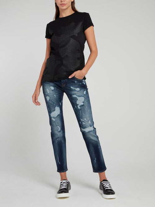 Прямые укороченные джинсы с рваной отделкой