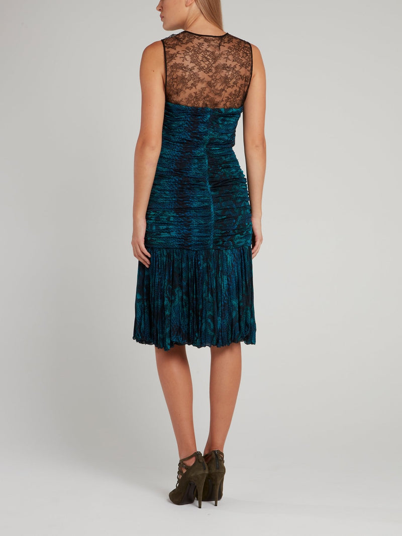 Платье-мини с плиссировкой и кружевными вставками