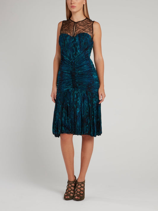 Платье-мини с плиссировкой и кружевными вставками