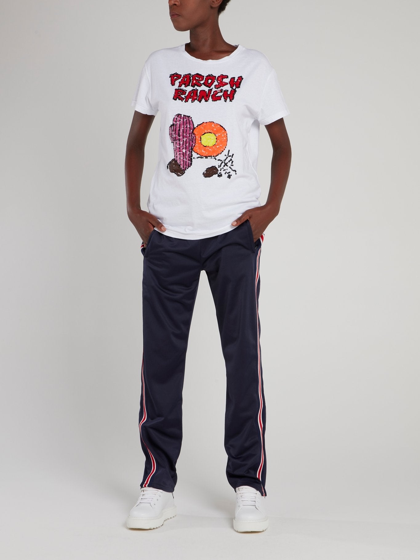 Темно-синие спортивные брюки с лампасами