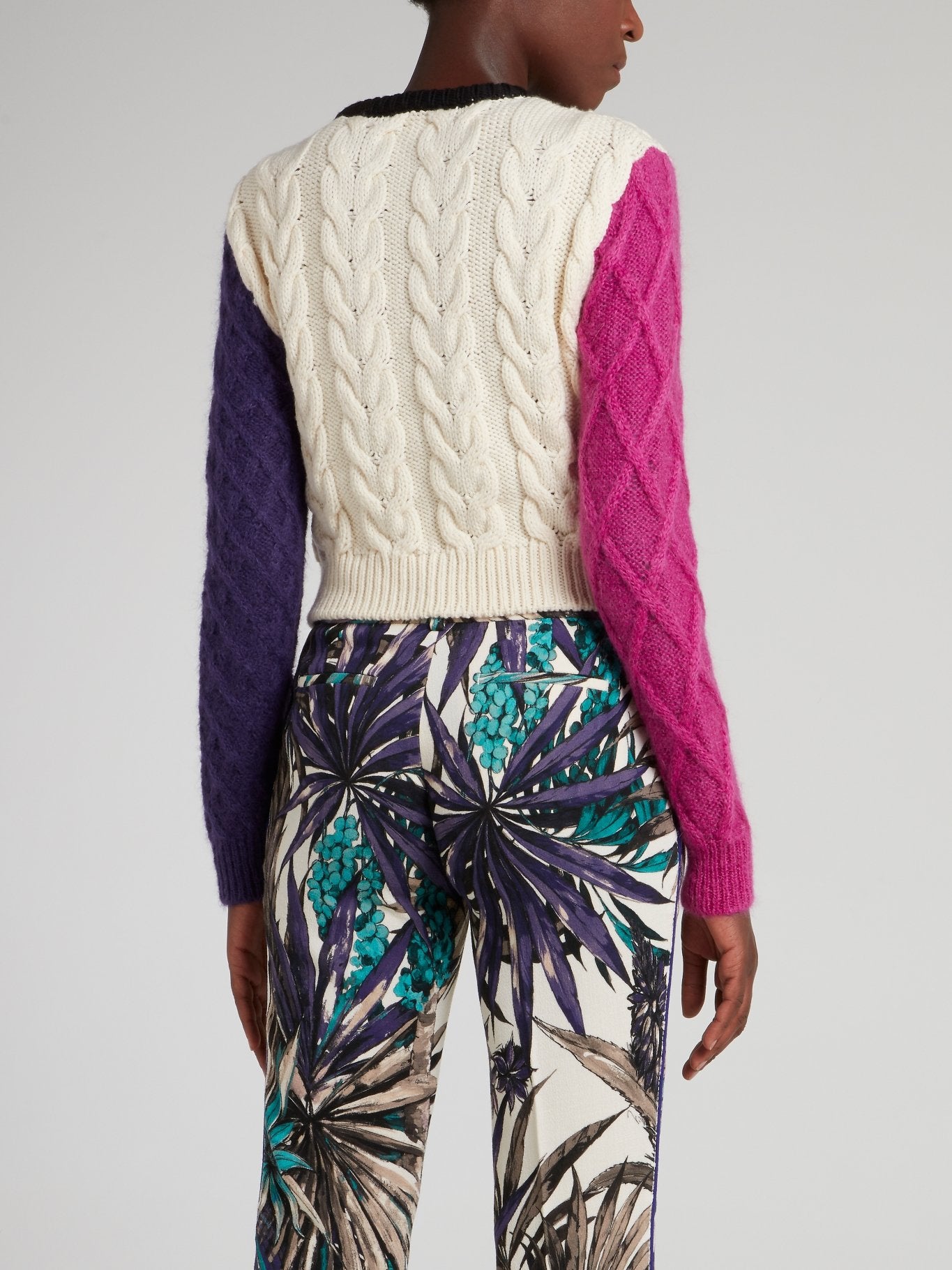 Свитер в рубчик в стиле колор-блок