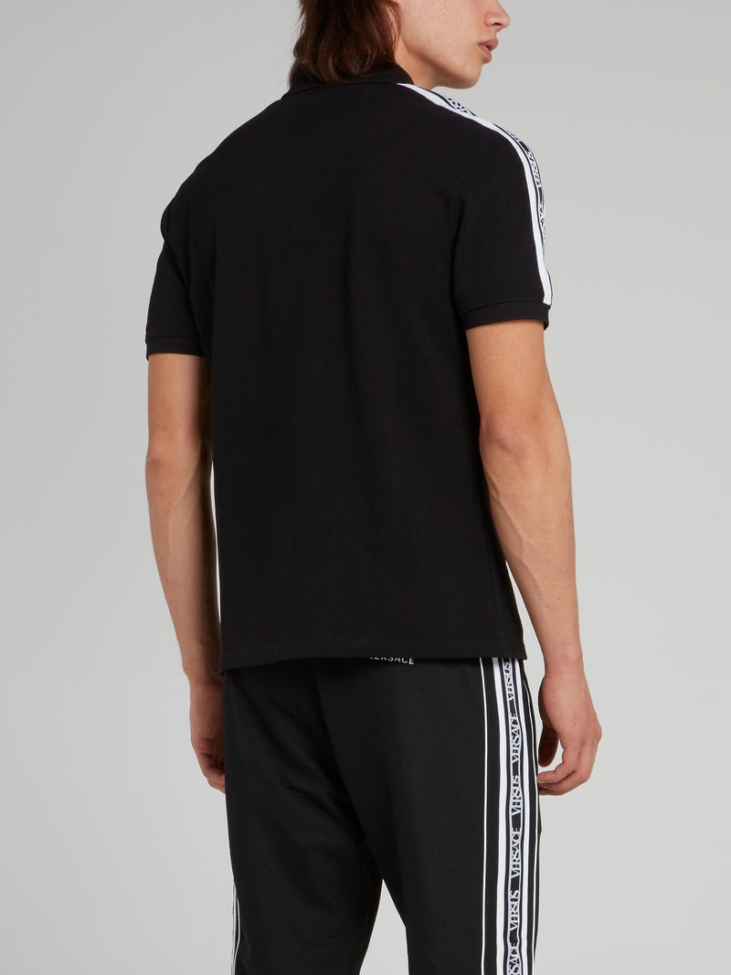 Черная рубашка поло с логотипом на рукавах