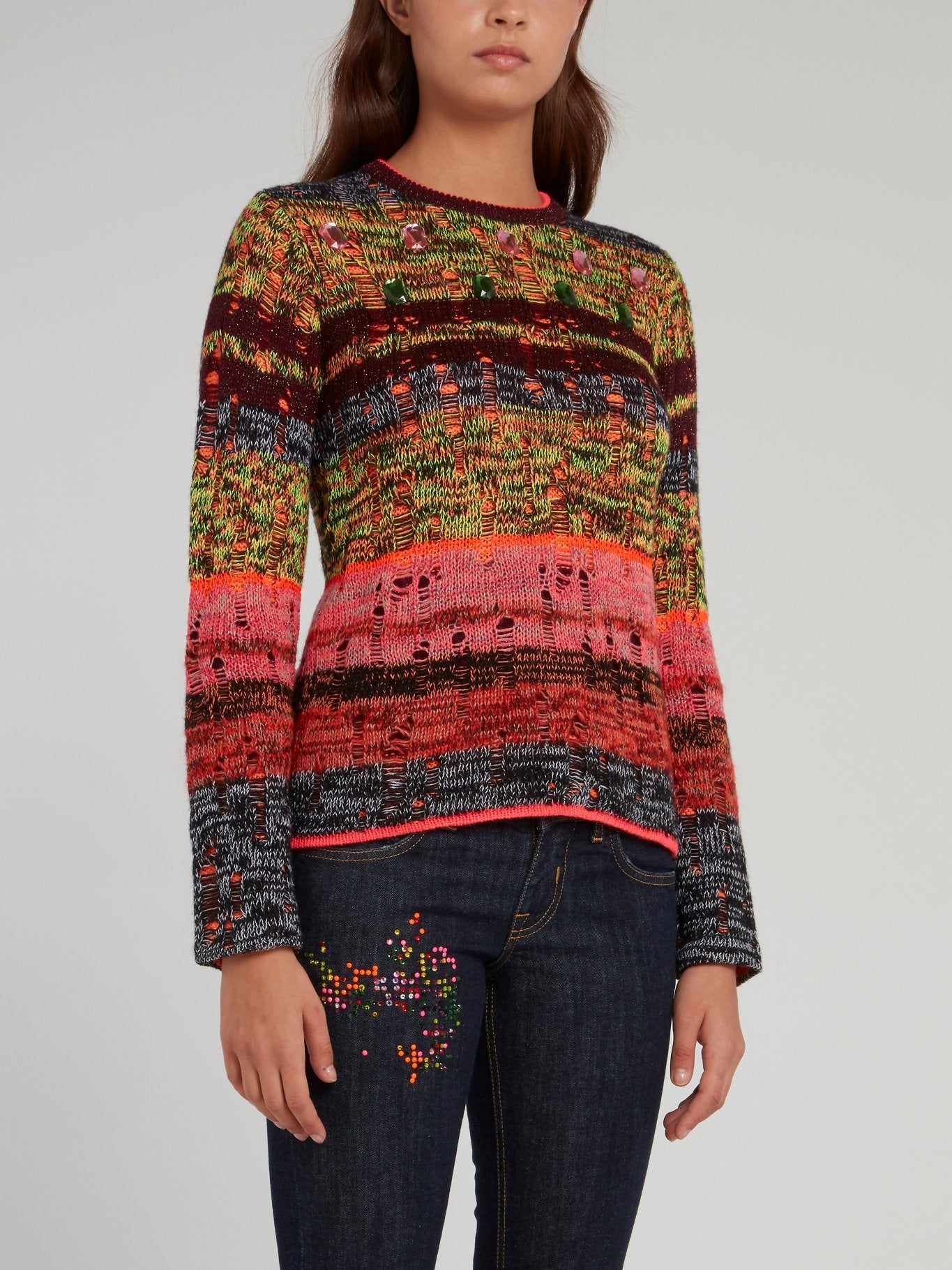 Свитер с круглым вырезом и стразами