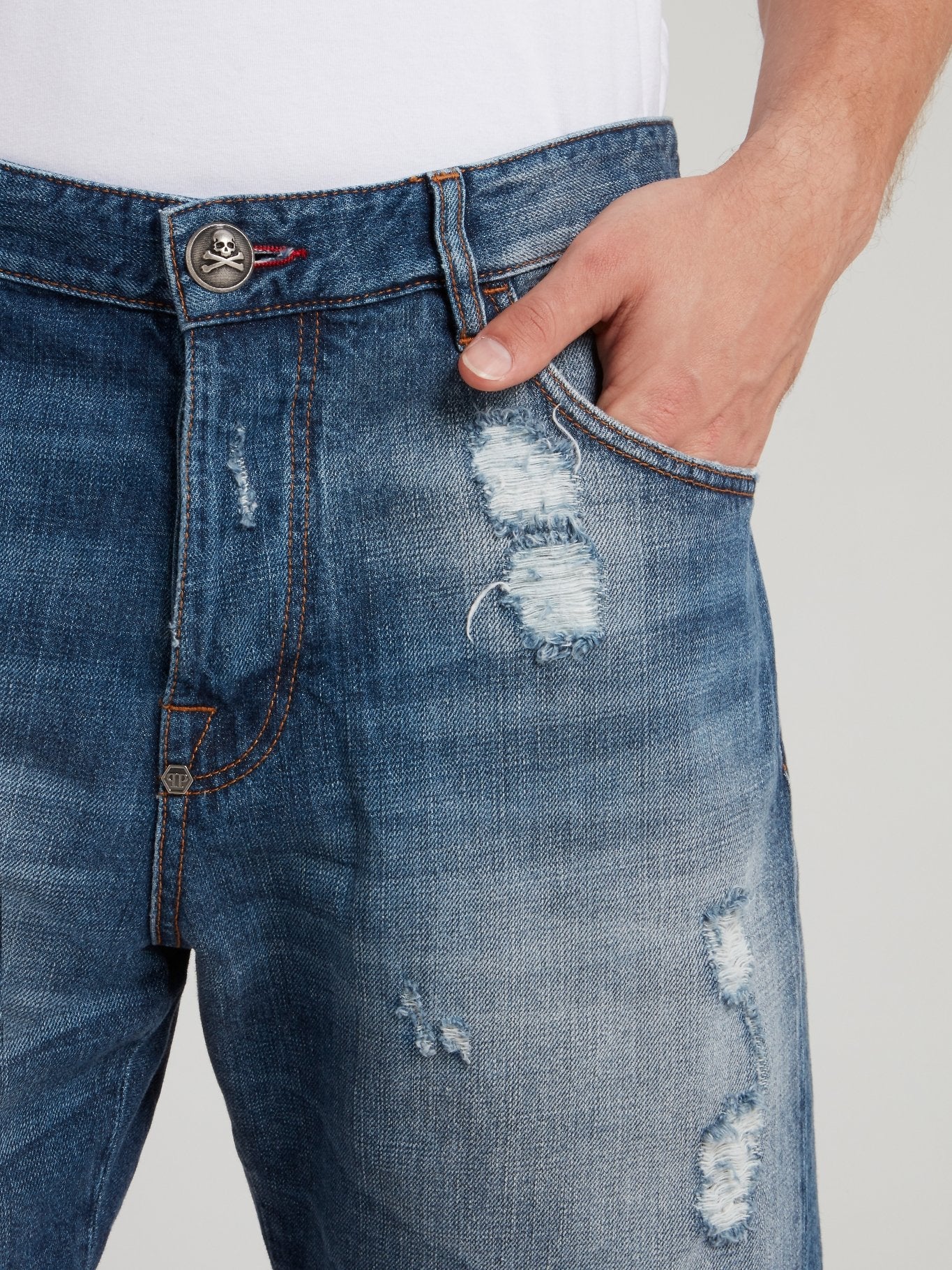 Синие бермуды с рваной отделкой