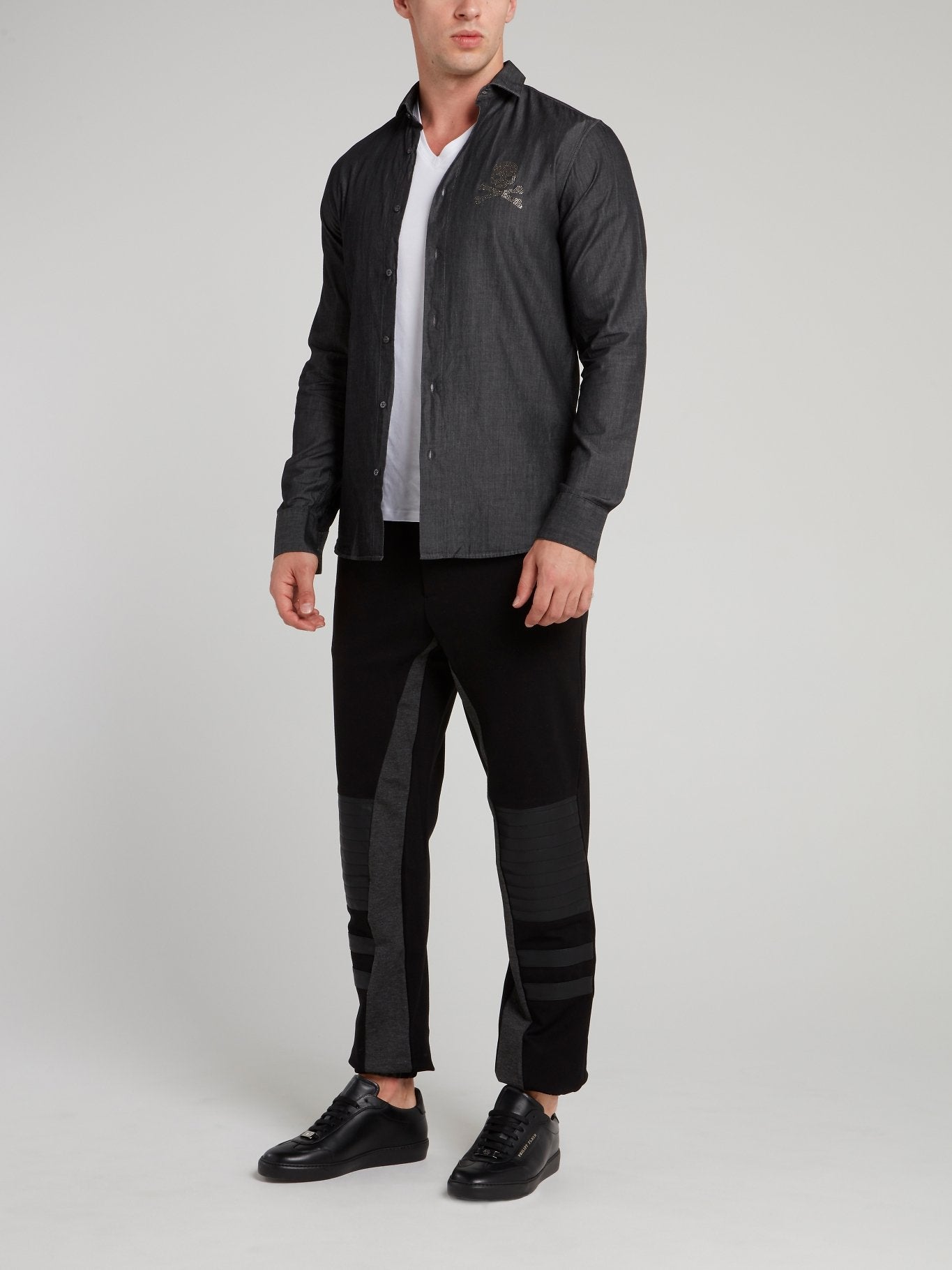 Серая рубашка с изображением черепа