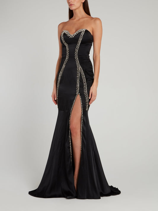 Черное платье с вырезом "сердце", разрезом и стразами