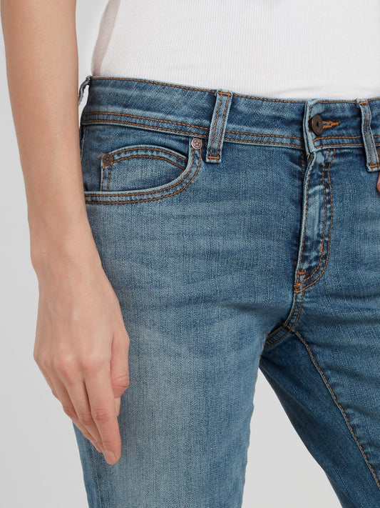 Синие прямые джинсы