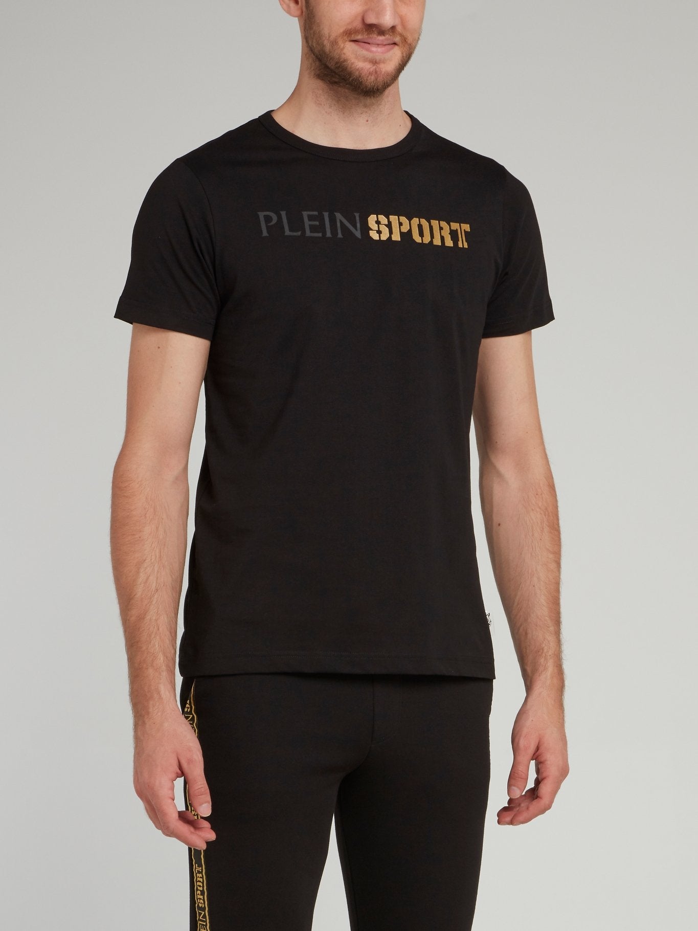 Черная хлопковая футболка с круглым вырезом и логотипом