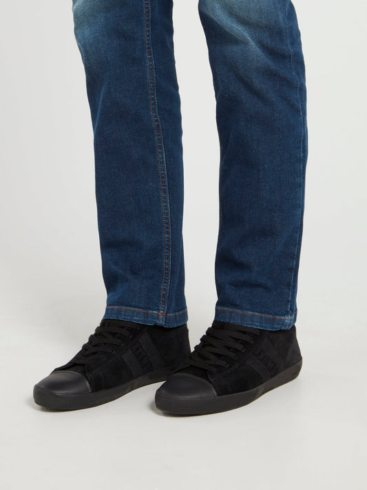 Черные высокие замшевые кроссовки