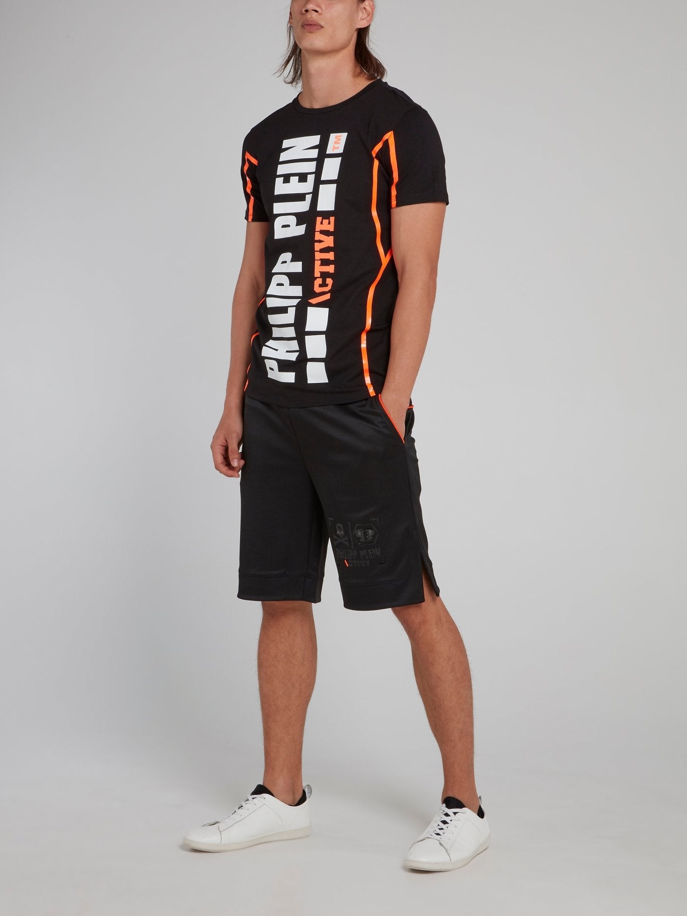 Черные спортивные шорты на шнуровке