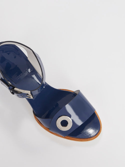 Темно-синие босоножки из лакированной кожи на блочном каблуке