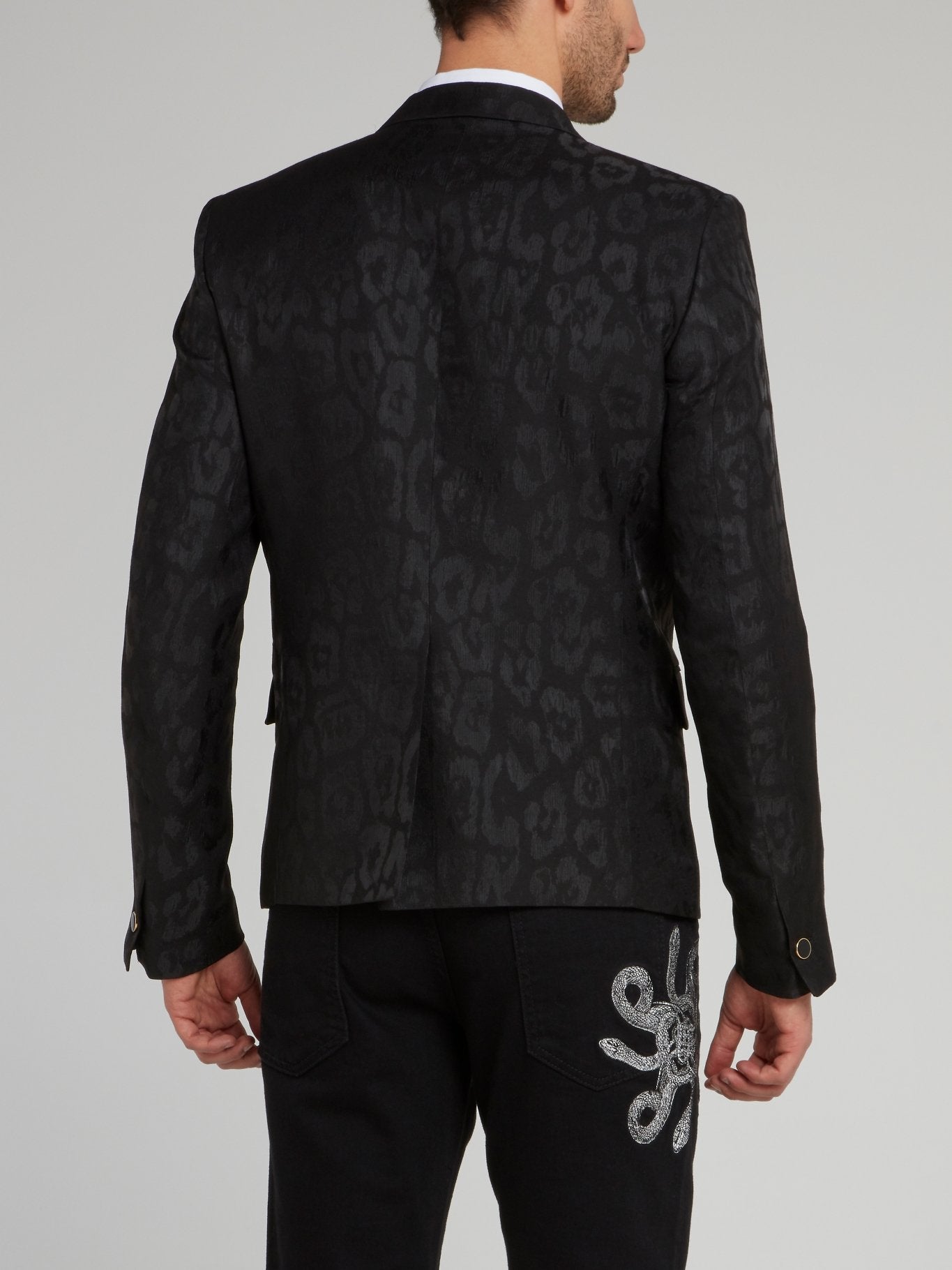 Черный пиджак с леопардовым принтом