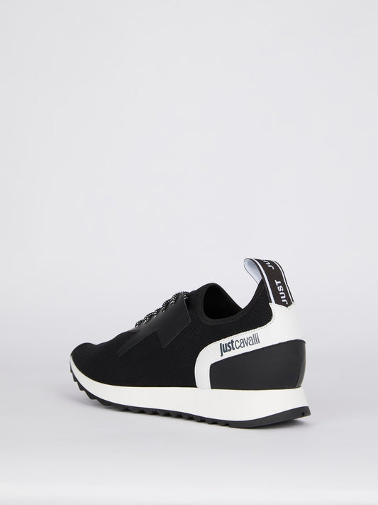 Черные дышащие кроссовки на шнуровке