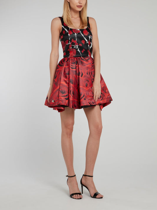 Черное платье-мини с оборками и цветочным принтом