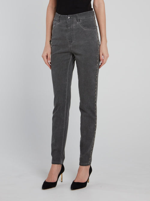 Серые брюки с завышенной талией и стразами